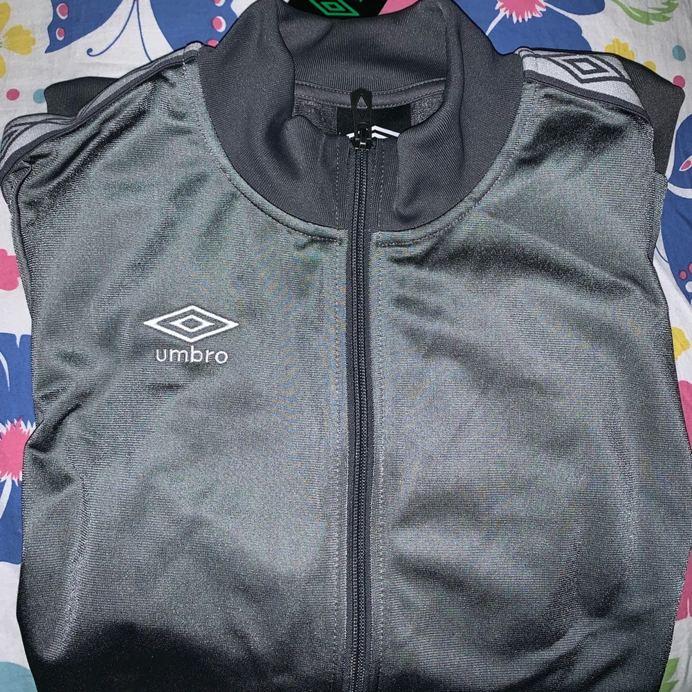 Umbro Boys grey track jacket